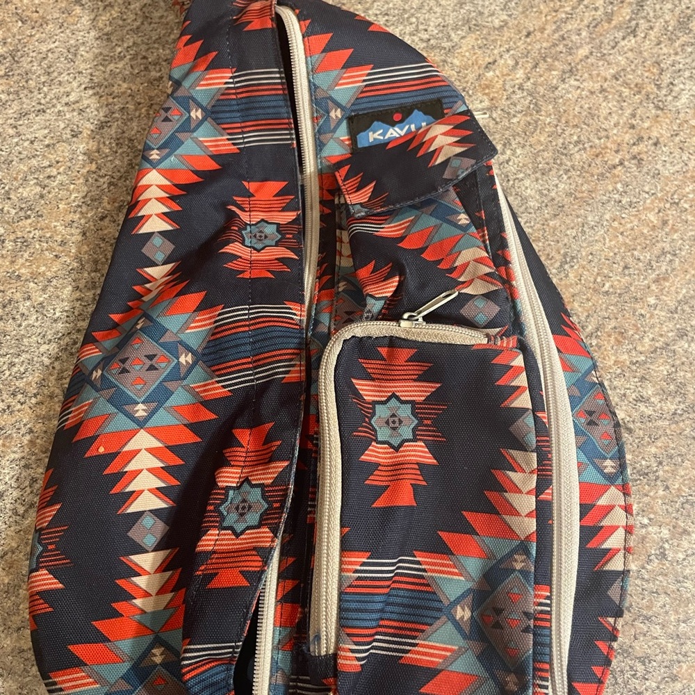 Women’s crossbody bag by kavu